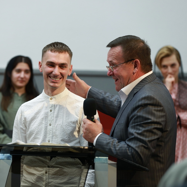 Випуск підлітків