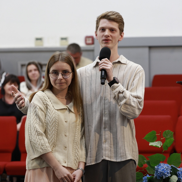 Назар та Марія переходять в іншу церкву