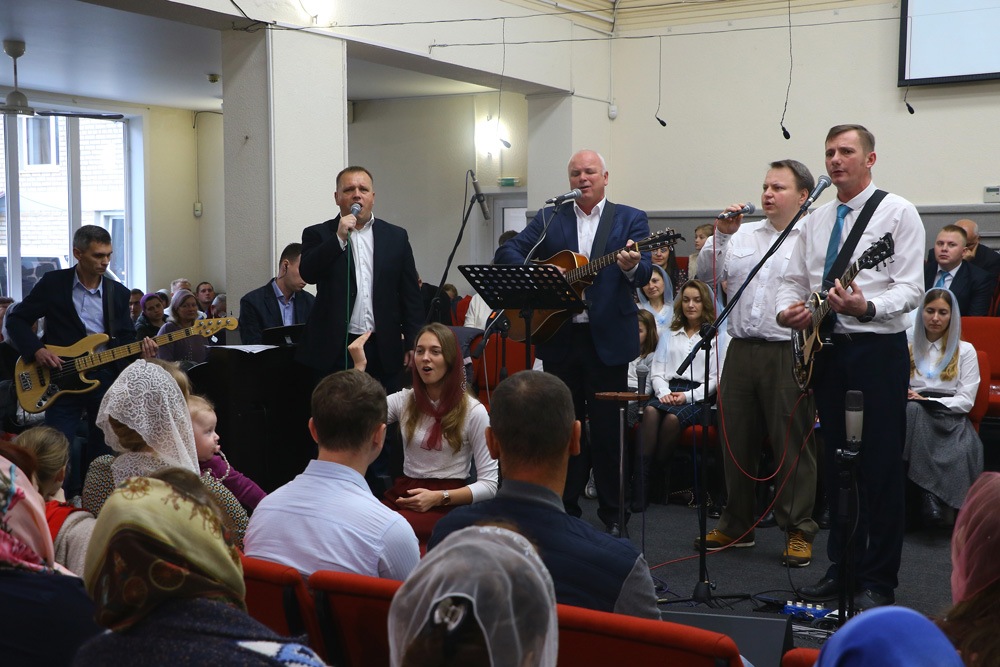 Гурт Кар'єрна 44