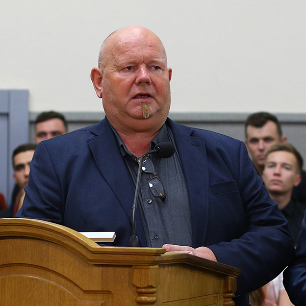 Представник з Європи