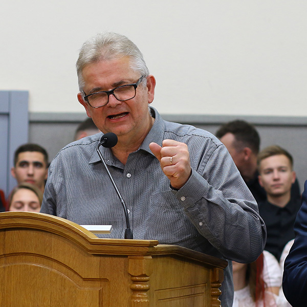 Представник з Європи