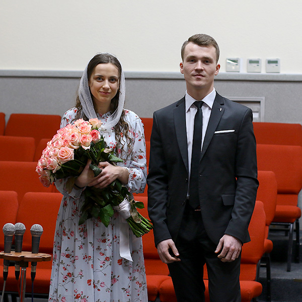 Заручена пара Євген та Ріта