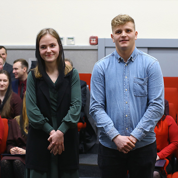 Заручена пара Володимир та Надія