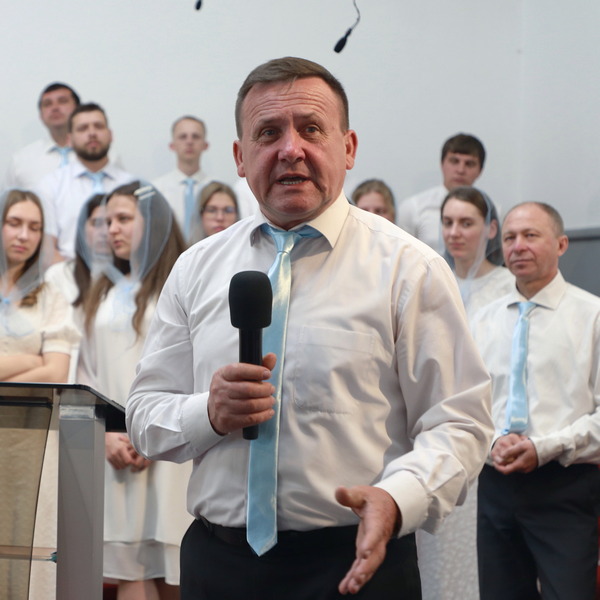 пастор Микола Каленик