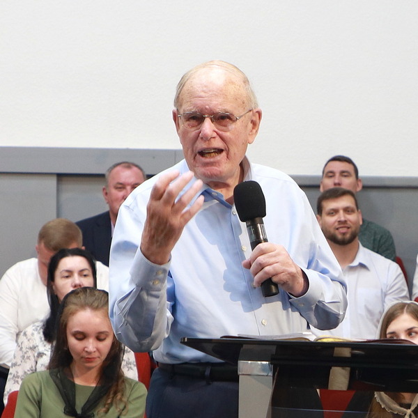 Девід Хасавей