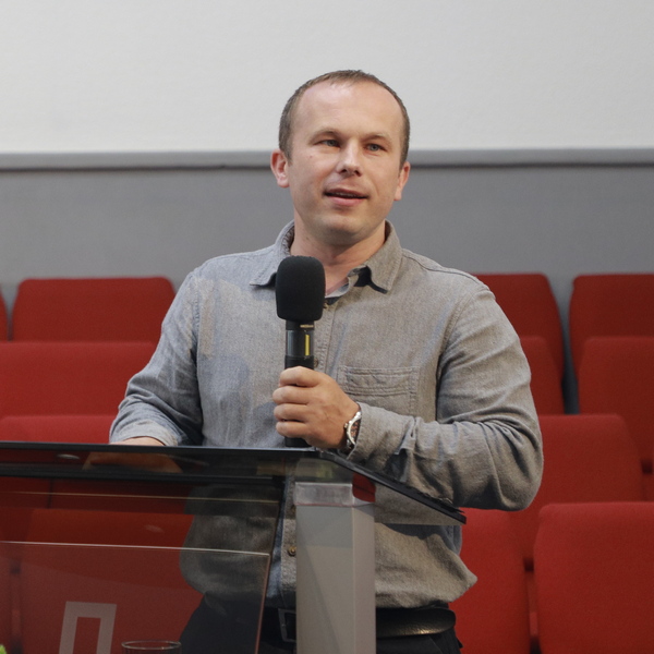 Андрій Дежнюк