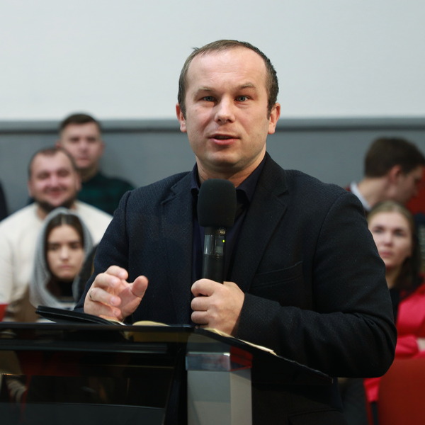 Андрій Дежнюк