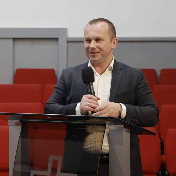 Андрій Дежнюк