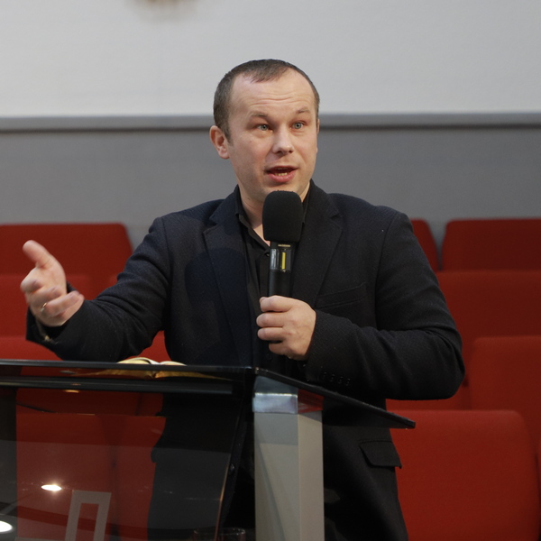 Андрій Дежнюк