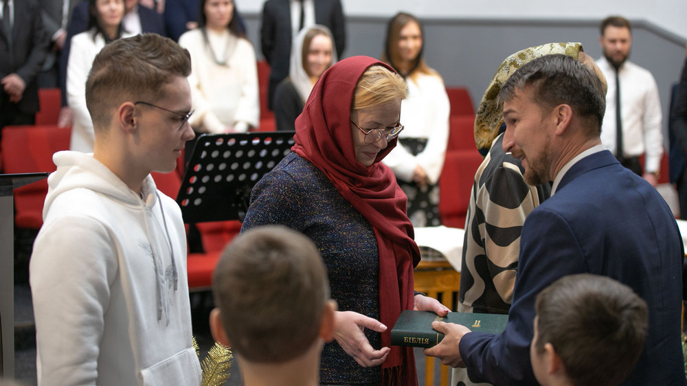 Вітання нових членів церкви