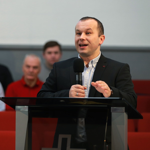 Андрій Дежнюк