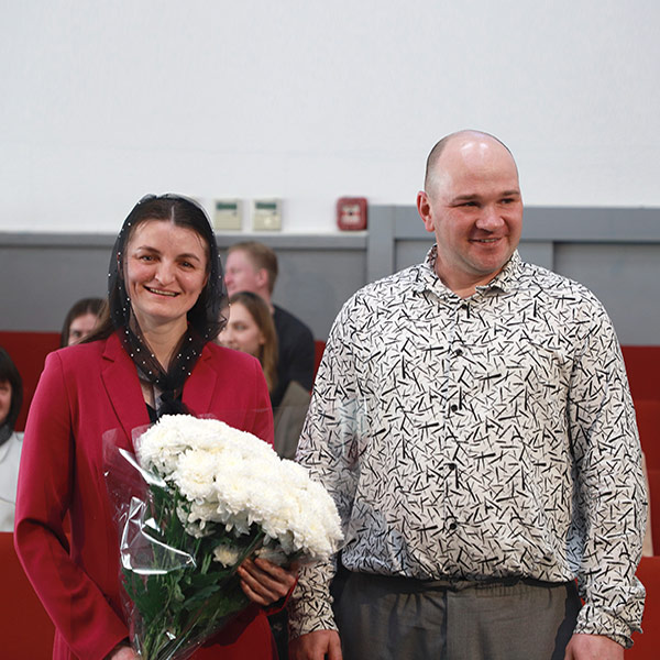 Заручена пара Владислав та Марія