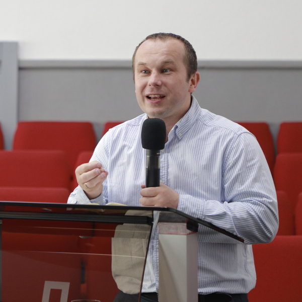 Андрій Дежнюк