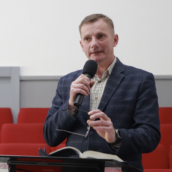 Олександр Максименко