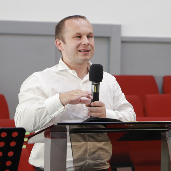 Андрій Дежнюк