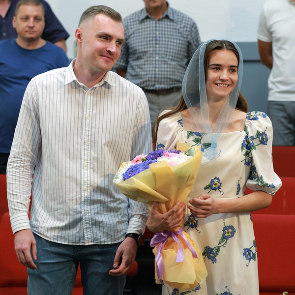 Заручена пара Юрій та Марина