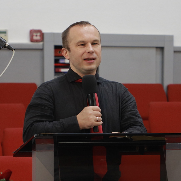 Андрій Дежнюк