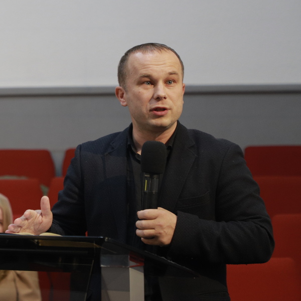 Андрій Дежнюк