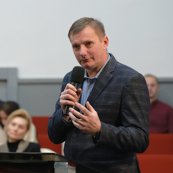 Олександр Максименко