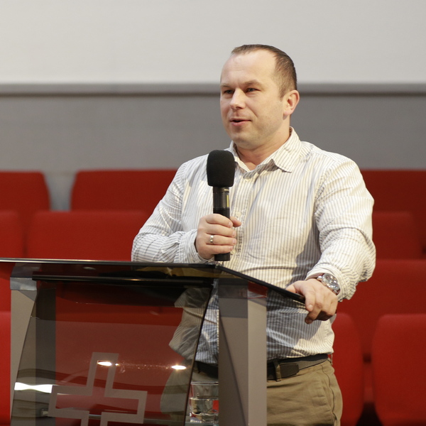 Андрій Дежнюк