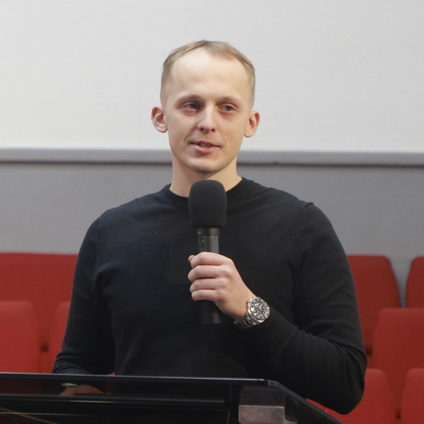 Роман Губеня