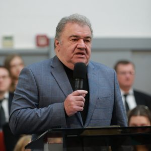 Михайло Вікторович Кукса – Старший пресвітер церков ХВЄ Чернігівської області.
