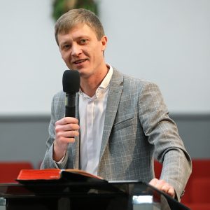Микола Степанович Овсійчук (пастор, церква "Джерело життя", м. Київ)
