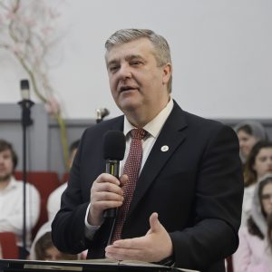 Анатолій Миколайович Козачок, старший єпископ УЦХВЄ